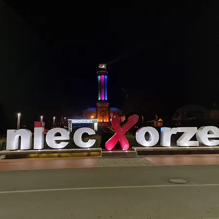 Uroczy Blisko Plazy I Latarni *