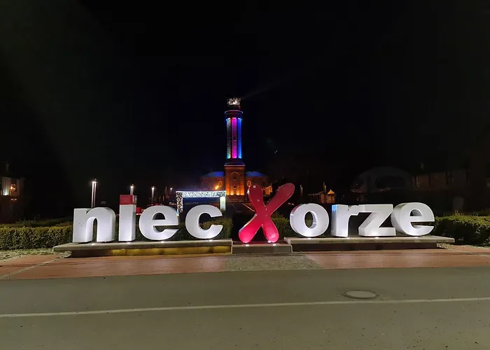 Uroczy Blisko Plazy I Latarni *