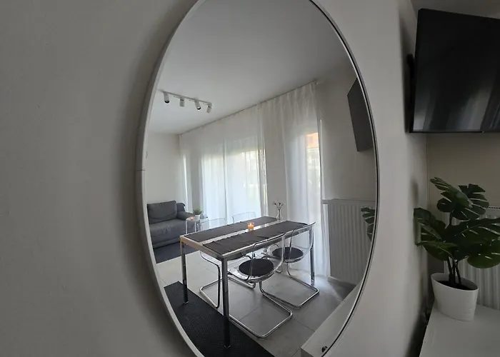 Uroczy Blisko Plazy I Latarni Appartamento